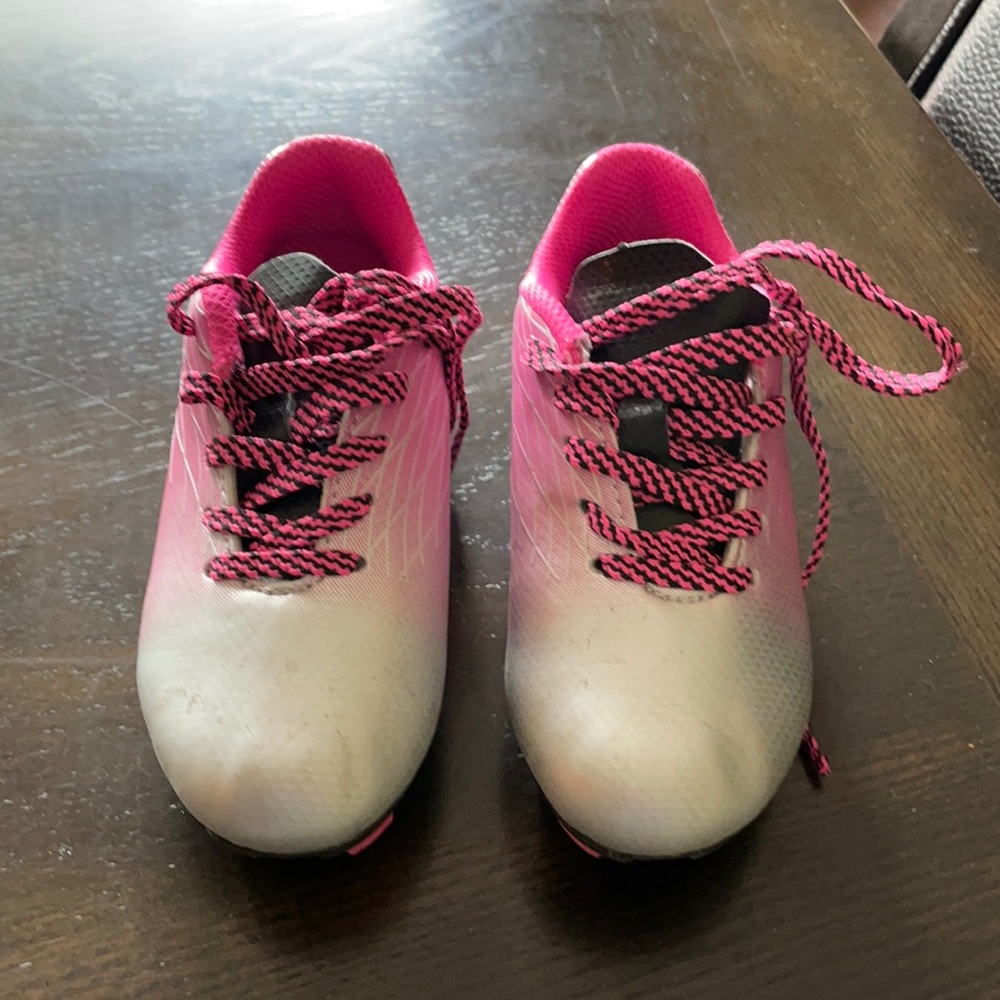 DSG kids cleats size 8